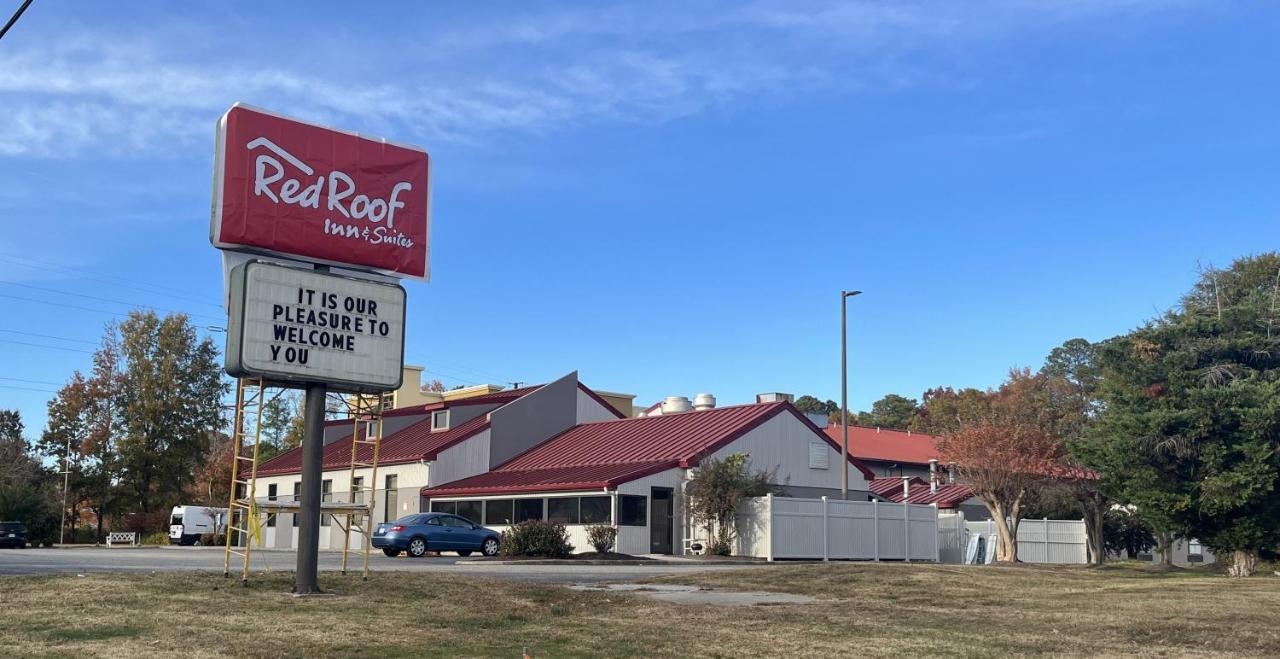 Red Roof Inn & Suites Ньюпорт-Ньюс Экстерьер фото